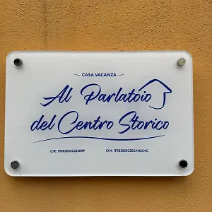 al-parlatoio-del-centro-storico.sicilyhotelsitaly.net/